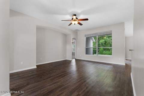 13925 Fish Eagle Drive, Jacksonville FL - photo 13 of 43
