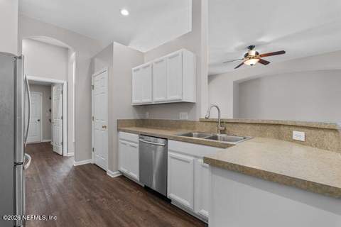 13925 Fish Eagle Drive, Jacksonville FL - photo 17 of 43