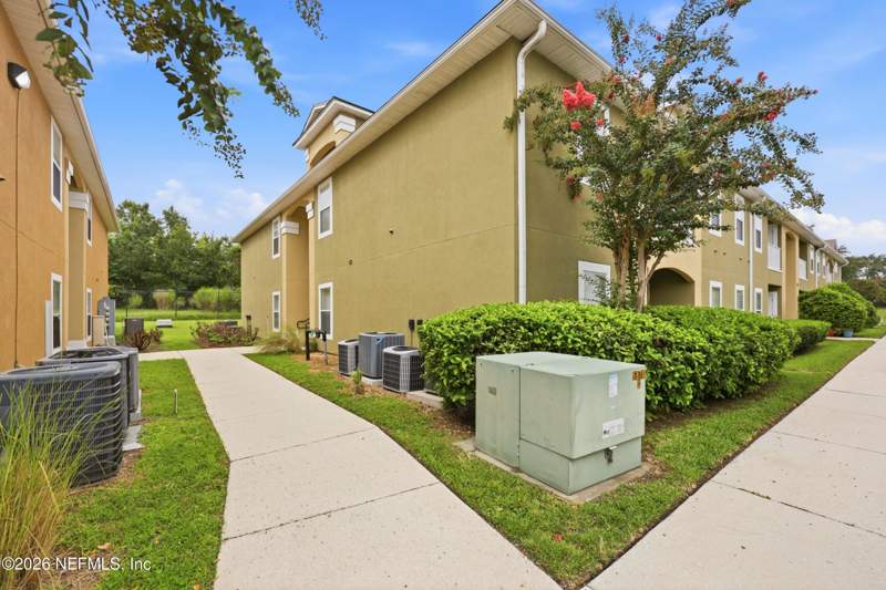 3 bedroom Condominium at 6860 Skaff Avenue #2-15, The Woods Of Ortega, Jacksonville — photo 3