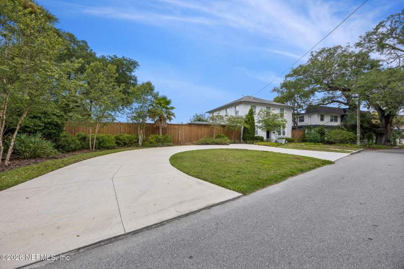 3 bedroom Single Family Residence at 1676 River Road, San Marco, Jacksonville — photo 5