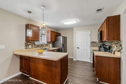 1066 Montego Bay Drive, Jacksonville FL - photo 16 of 53