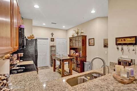 11726 Surfbird Circle, Jacksonville FL - photo 10 of 33