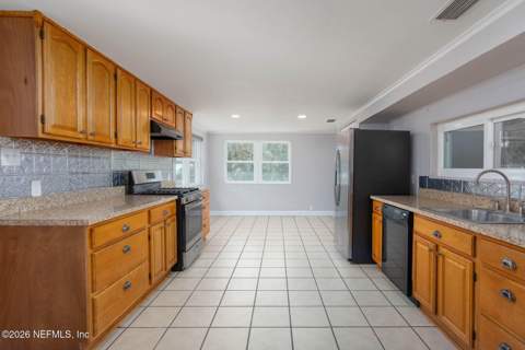1202 Kirby Street, Palatka FL - photo 14 of 37