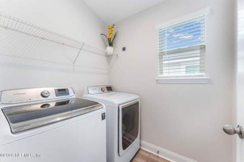 13148 Holsinger Boulevard, Jacksonville FL - photo 9 of 43