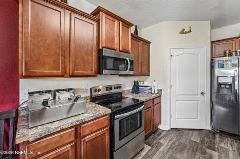 6774 Sandle Drive, Jacksonville FL - photo 16 of 54