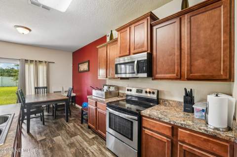 6774 Sandle Drive, Jacksonville FL - photo 17 of 54