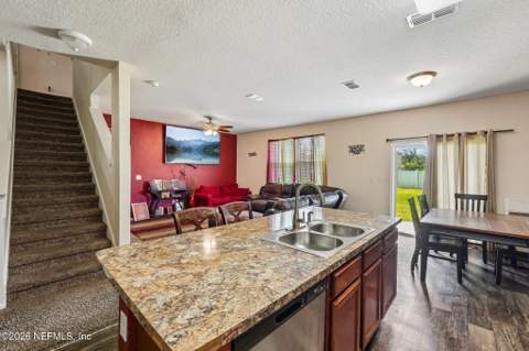 6774 Sandle Drive, Jacksonville FL - photo 18 of 54
