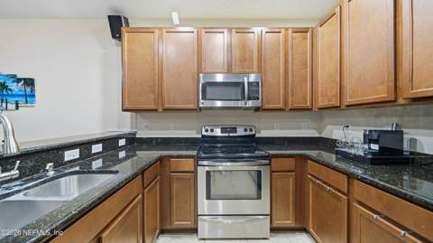 13322 Ocean Mist Drive, Jacksonville FL - photo 9 of 54