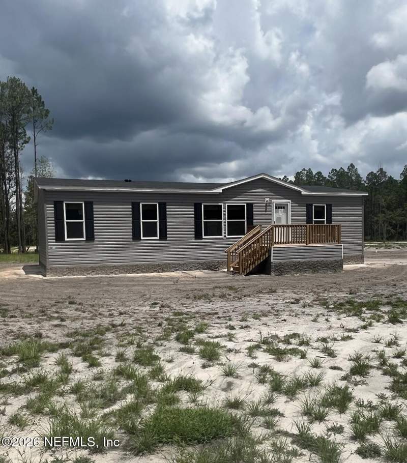 3 bedroom Manufactured Home at 1119 NE County Road 125, Lawtey, Lawtey — photo 2