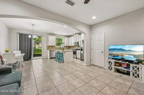 576 Richmond Drive, St. Johns FL - photo 10 of 36