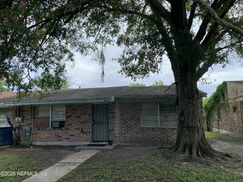 3 bedroom Single Family Residence at 4649 N KEN KNIGHT Drive, Washington Heights, Jacksonville — photo 2