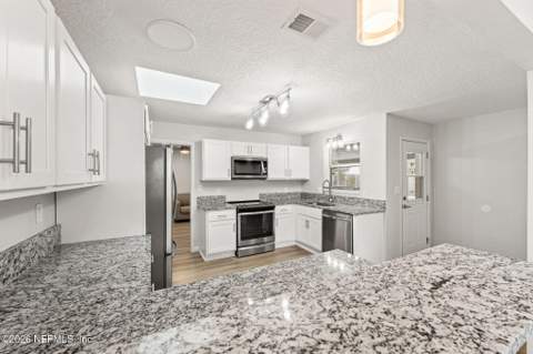 3834 Edidin Drive, Jacksonville FL - photo 14 of 41