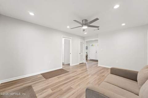 3834 Edidin Drive, Jacksonville FL - photo 19 of 41