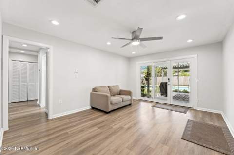 3834 Edidin Drive, Jacksonville FL - photo 18 of 41