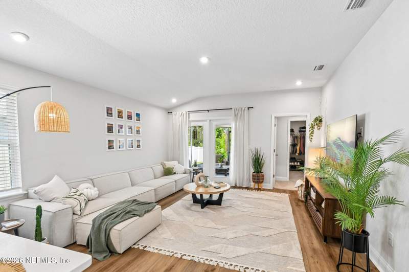 3 bedroom Single Family Residence at 12924 Holsinger Boulevard, Wells Creek, Jacksonville — photo 5