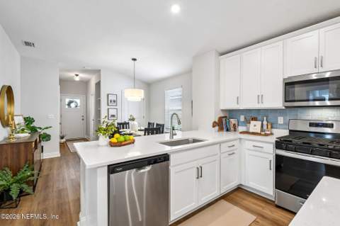 12924 Holsinger Boulevard, Jacksonville FL - photo 24 of 98