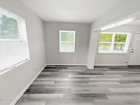 4823 Donnybrook Avenue, Jacksonville FL - photo 19 of 44