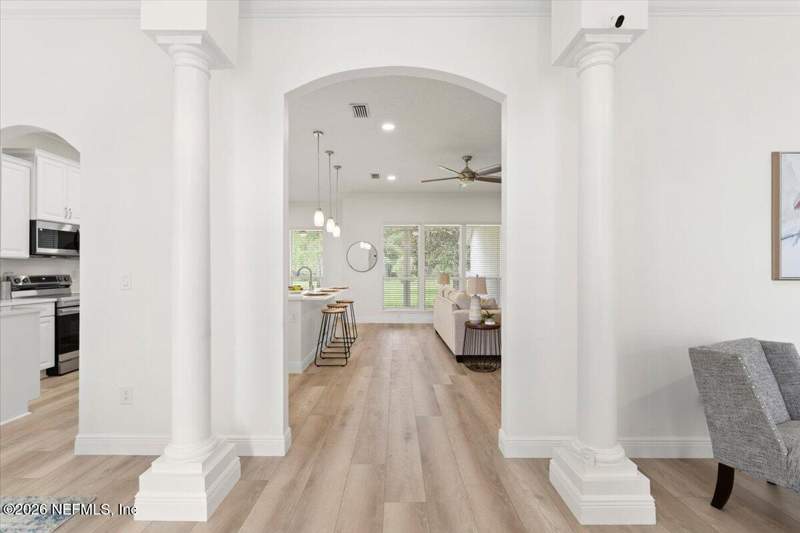 4 bedroom Single Family Residence at 8039 Sierra Gardens Drive, Sierra Oaks, Jacksonville — photo 4