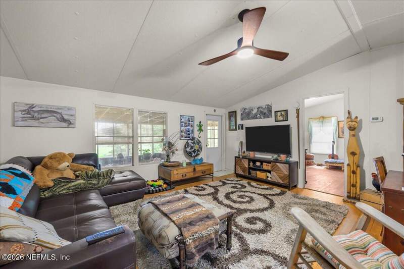 2 bedroom Manufactured Home at 6308 Grandview Court, Metes & Bounds, Keystone Heights — photo 5