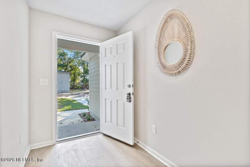 3 bedroom Single Family Residence at 8040 Siskin Avenue, Lincoln Villas, Jacksonville — photo 3