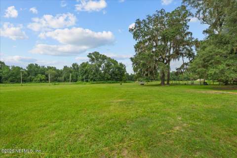 703 Walker Drive, Interlachen FL - photo 22 of 32