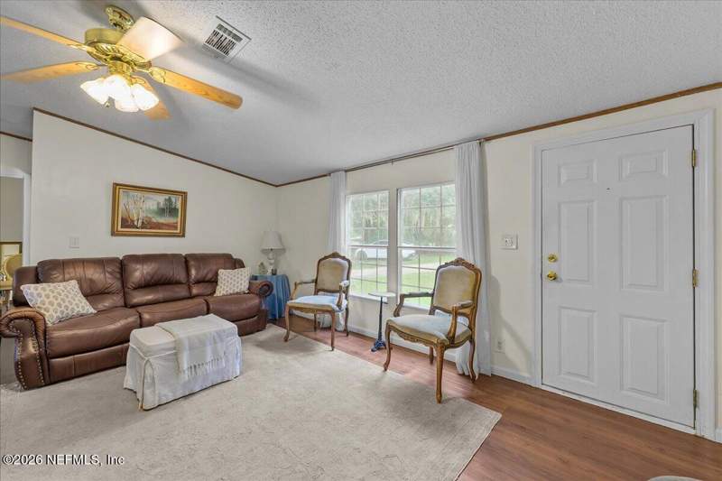 3 bedroom Manufactured Home at 703 Walker Drive, Metes & Bounds, Interlachen — photo 4