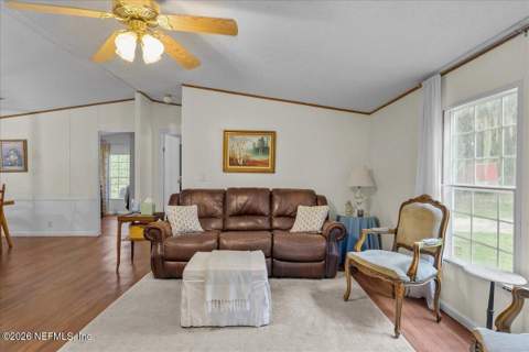 703 Walker Drive, Interlachen FL - photo 8 of 42