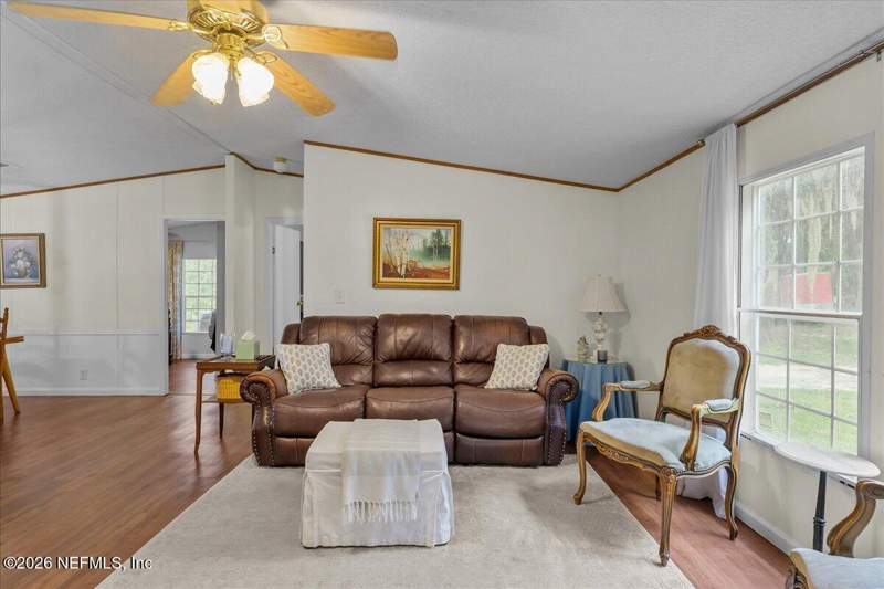 3 bedroom Manufactured Home at 703 Walker Drive, Metes & Bounds, Interlachen — photo 5