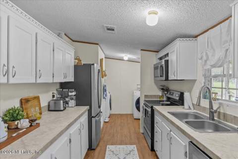 703 Walker Drive, Interlachen FL - photo 9 of 32