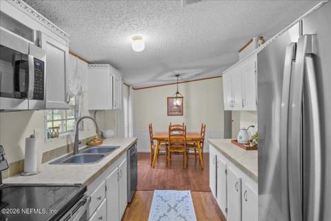 703 Walker Drive, Interlachen FL - photo 10 of 32