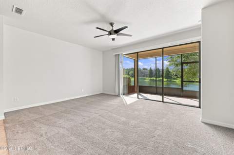 7020 Butterfly Court, Jacksonville FL - photo 8 of 36