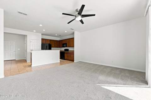 7020 Butterfly Court, Jacksonville FL - photo 11 of 36
