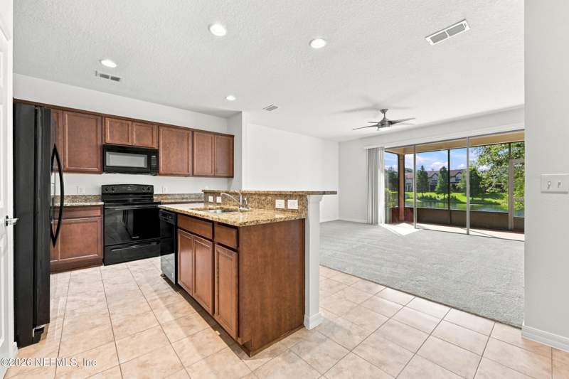 3 bedroom Townhouse at 7020 Butterfly Court, Bayberry, Jacksonville — photo 4