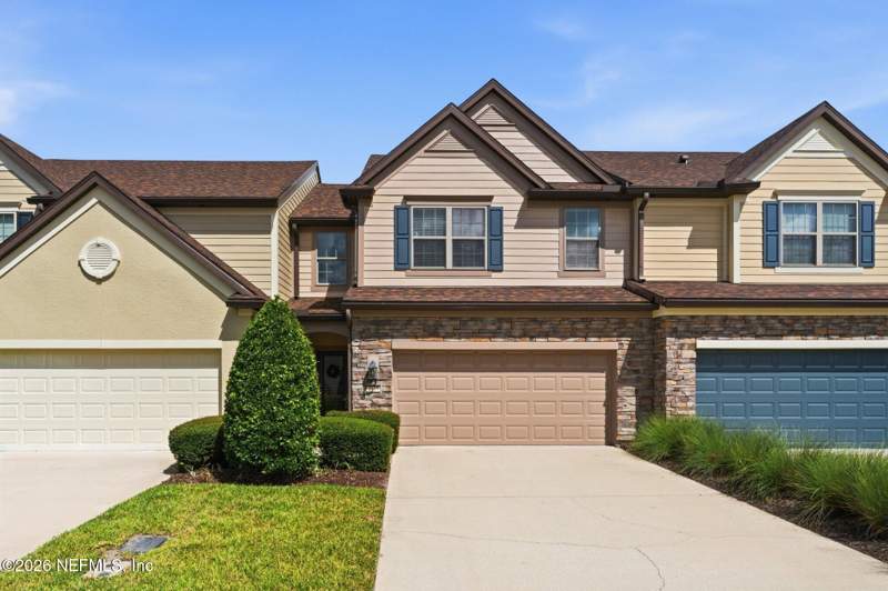 3 bedroom Townhouse at 7027 Butterfield Court, Bayberry, Jacksonville — photo 4