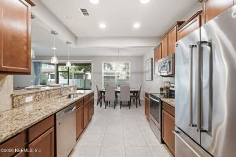 7027 Butterfield Court, Jacksonville FL - photo 11 of 41