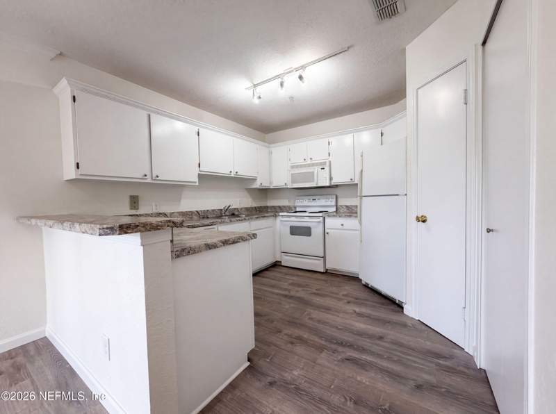 2 bedroom Condominium at 1701 The Greens Way #523, Palms At Marsh Landing Condo, Jacksonville Beach — photo 2