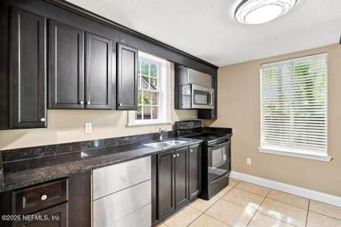 9777 Carbondale Drive, Jacksonville FL - photo 10 of 31