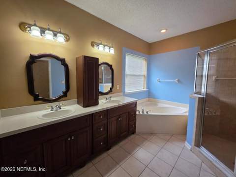 4251 Woodley Creek Road, Jacksonville FL - photo 18 of 41