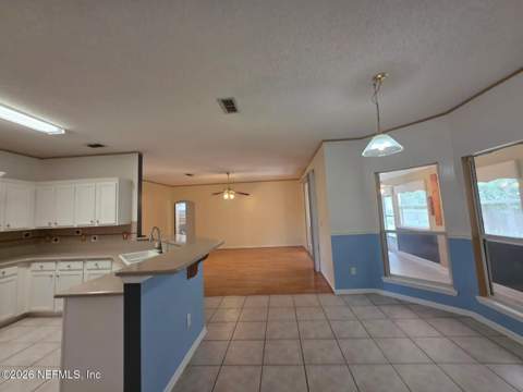 4251 Woodley Creek Road, Jacksonville FL - photo 12 of 41