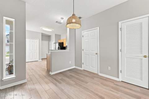857 Southern Creek Drive, St. Johns FL - photo 6 of 43