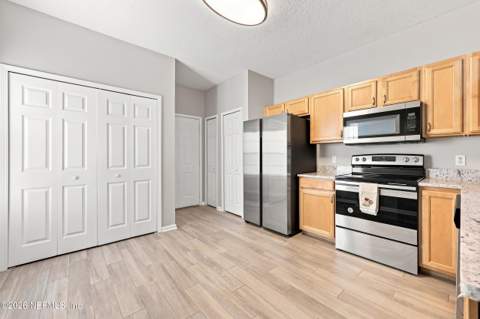 857 Southern Creek Drive, St. Johns FL - photo 8 of 43