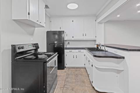 215 Hilltop Drive, Orange Park FL - photo 12 of 33