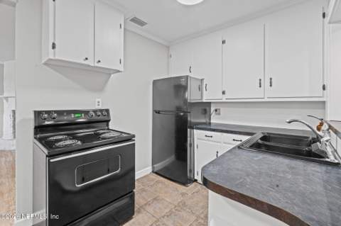 215 Hilltop Drive, Orange Park FL - photo 11 of 33