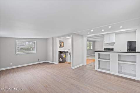 215 Hilltop Drive, Orange Park FL - photo 17 of 33