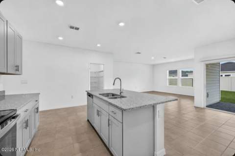 8155 Archibald Terrace, Jacksonville FL - photo 10 of 41