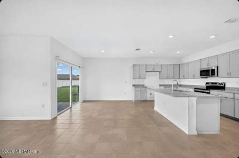 8155 Archibald Terrace, Jacksonville FL - photo 12 of 41