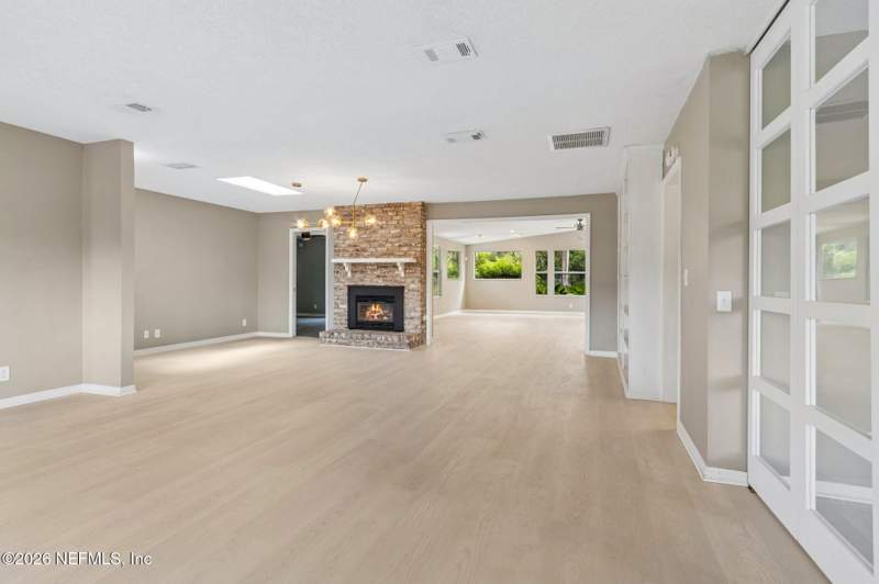 4 bedroom Single Family Residence at 7955 Pine Lake Road, Deerwood, Jacksonville — photo 5