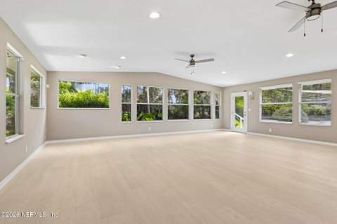 7955 Pine Lake Road, Jacksonville FL - photo 13 of 60