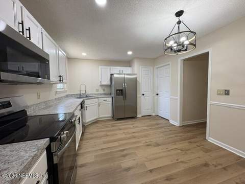 1614 Ponderosa Pine Drive, Jacksonville FL - photo 17 of 34