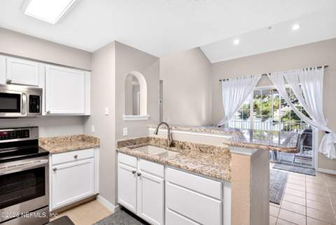 8550 Touchton Road #2222, Jacksonville FL - photo 7 of 25